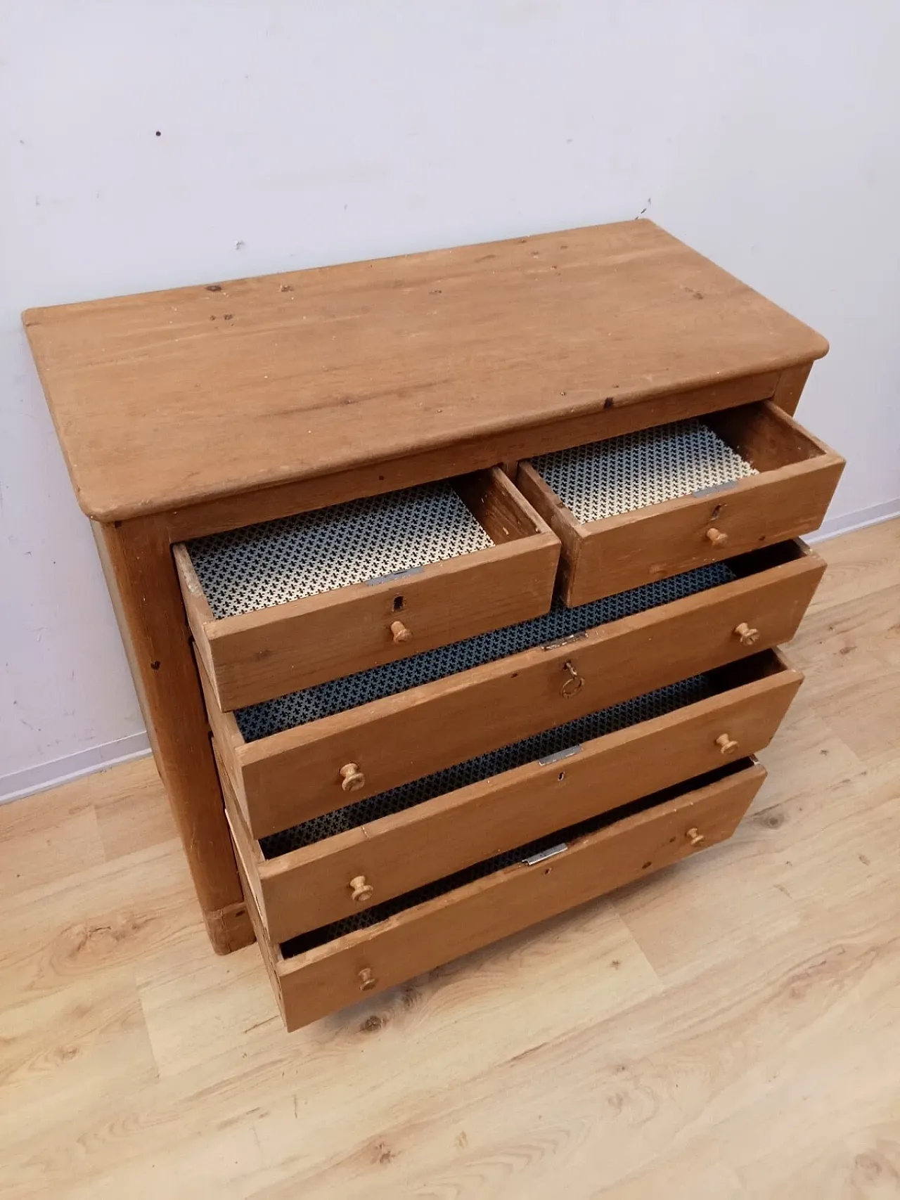 Solid fir chest of drawers, late 19th century 10