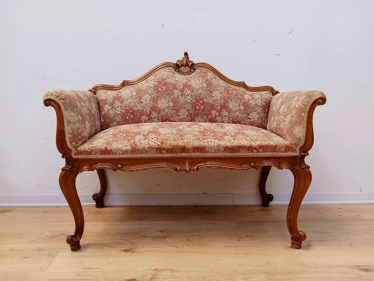 Louis XV style walnut sofa, early 20th century 2