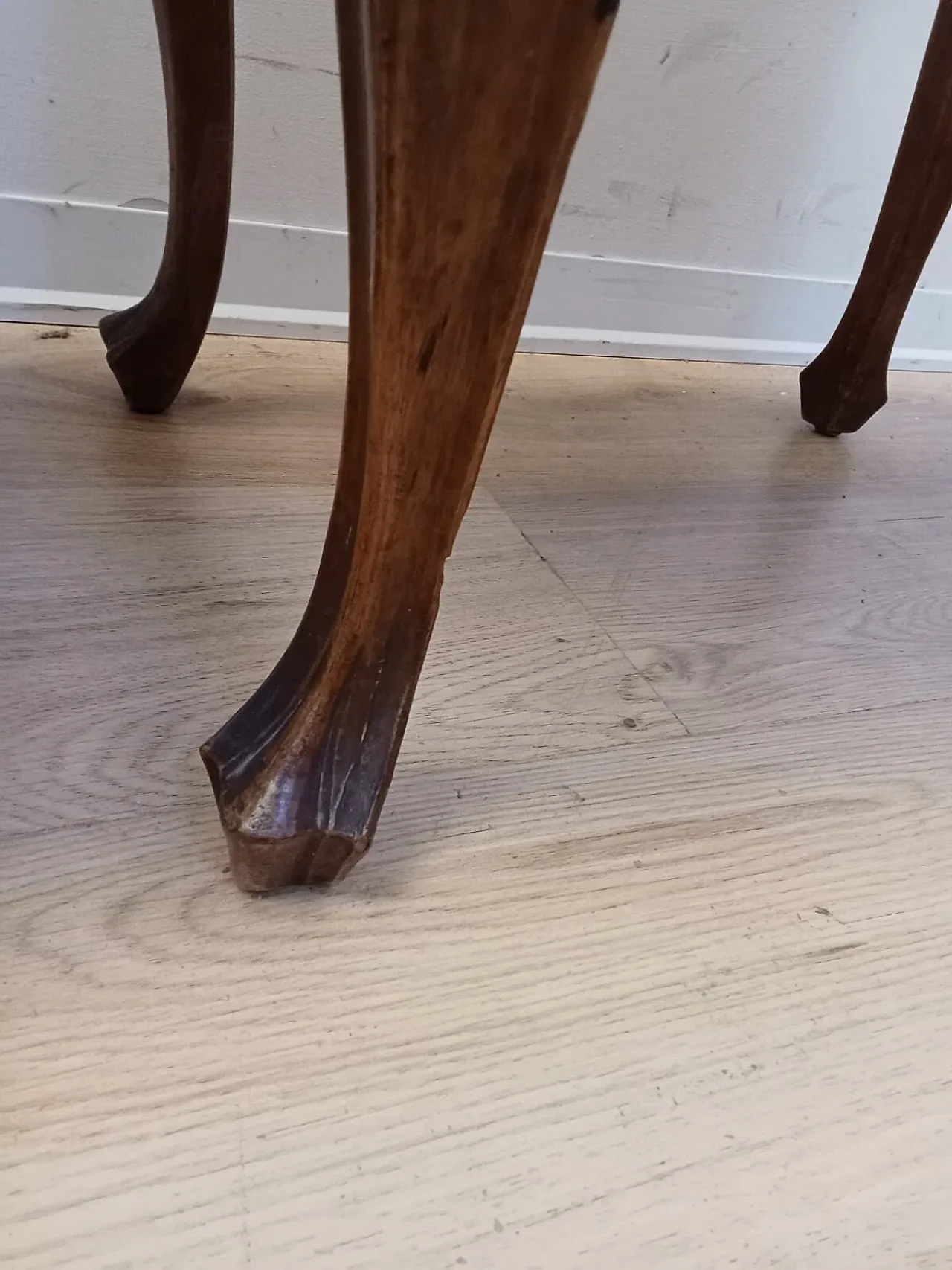Pair of stools in walnut, early 20th century 7