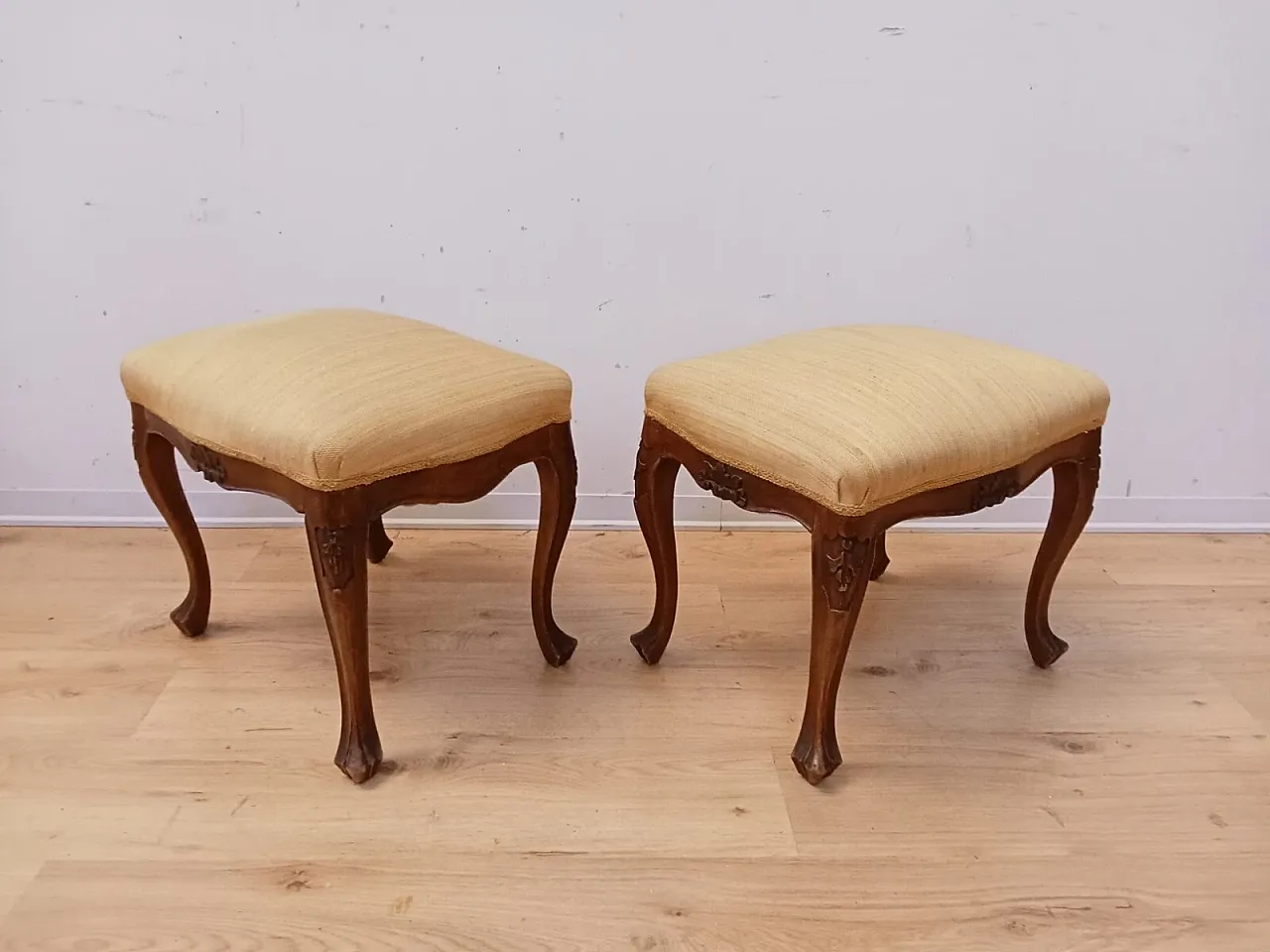 Pair of stools in walnut, early 20th century 9