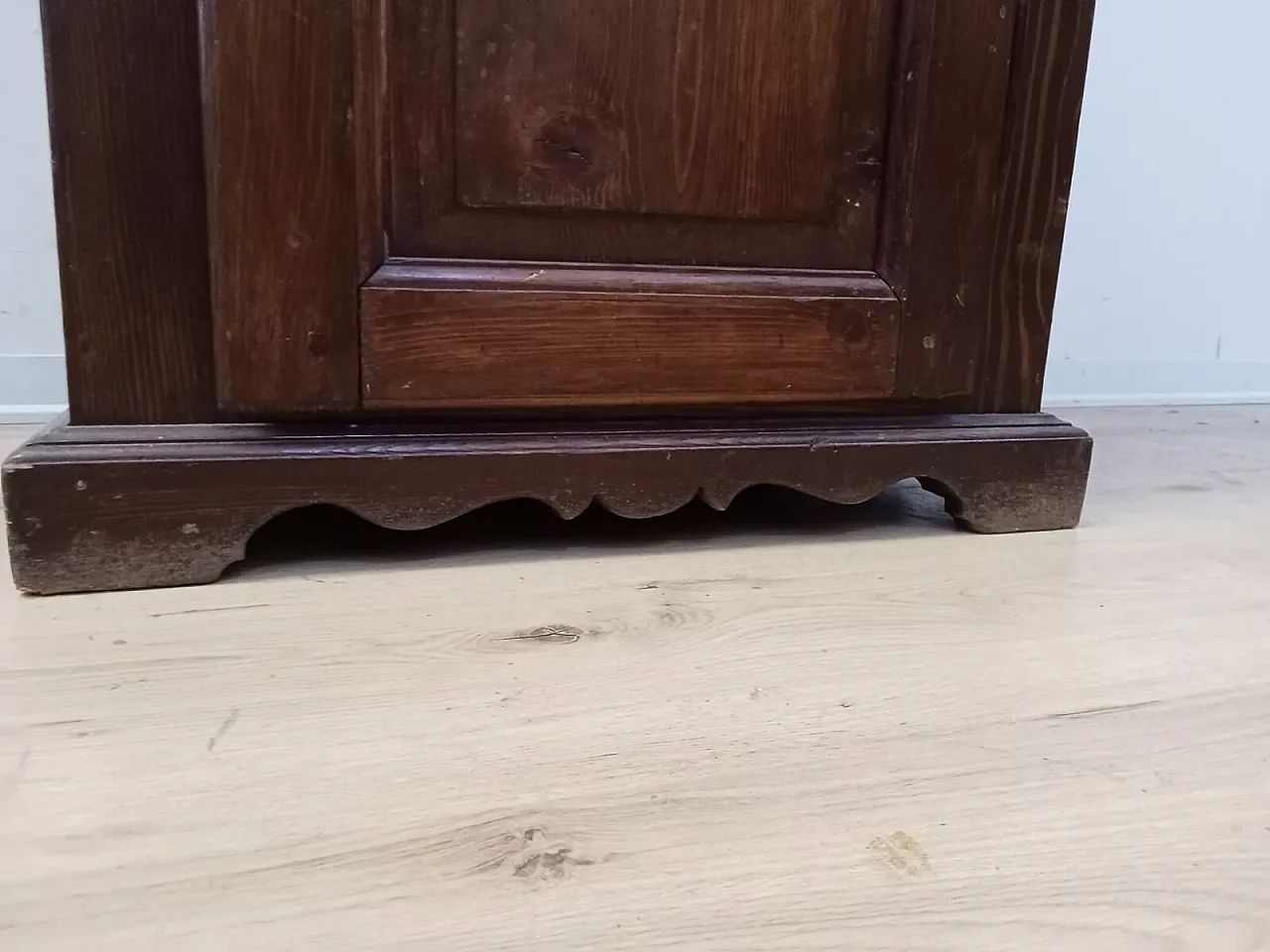 Spruce single-door wardrobe, late 19th century 6