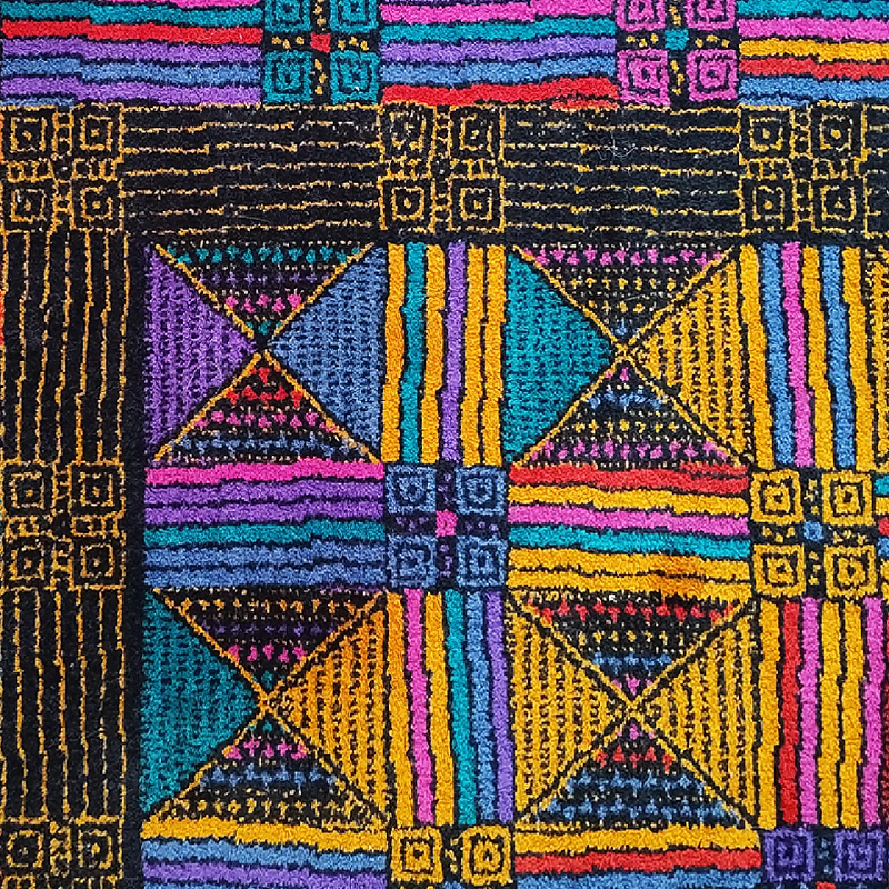 Tappeto geometrico in lana di Missoni per T&J Vestor, anni '80 8