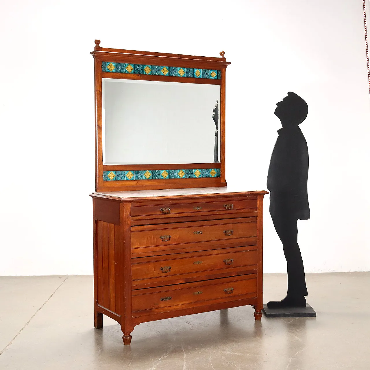 Cassettone con alzata in mogano, '800 2