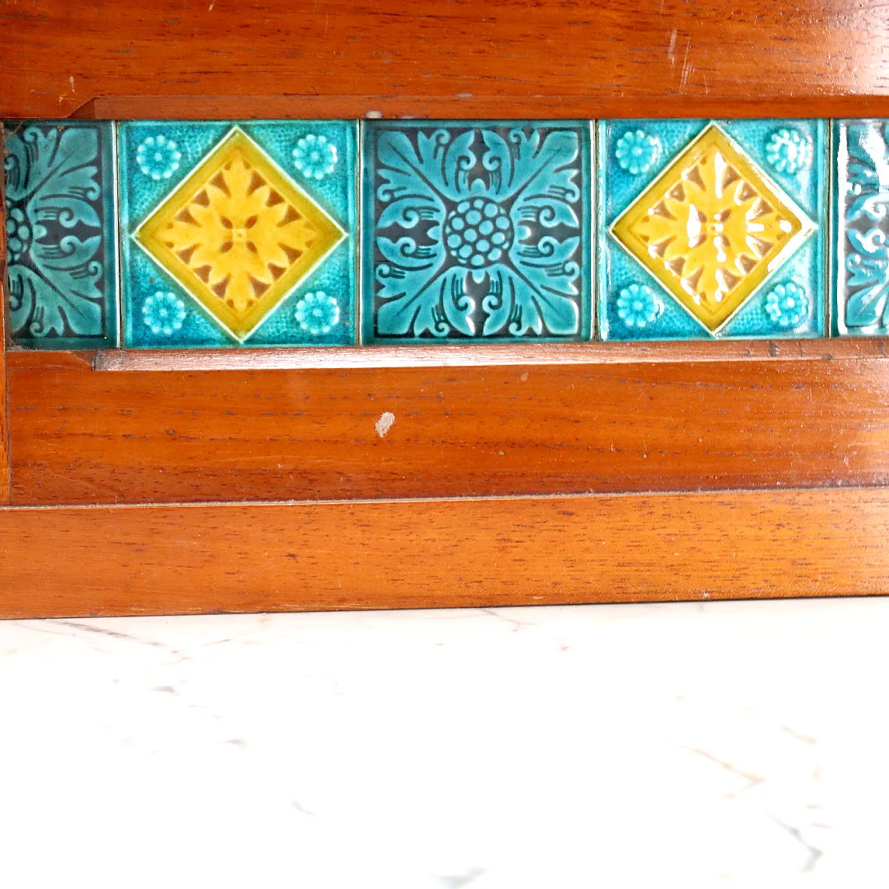 Cassettone con alzata in mogano, '800 7