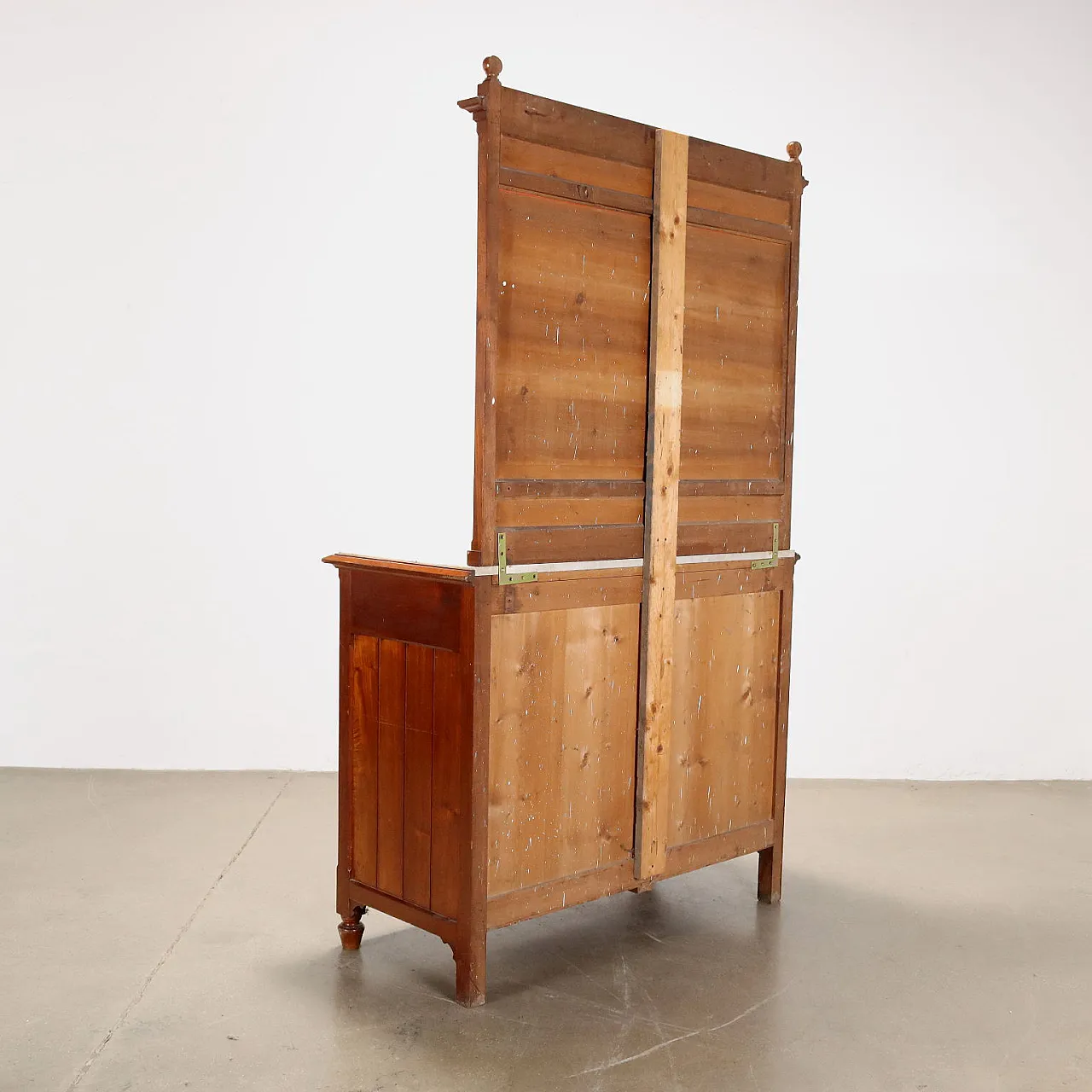 Cassettone con alzata in mogano, '800 10