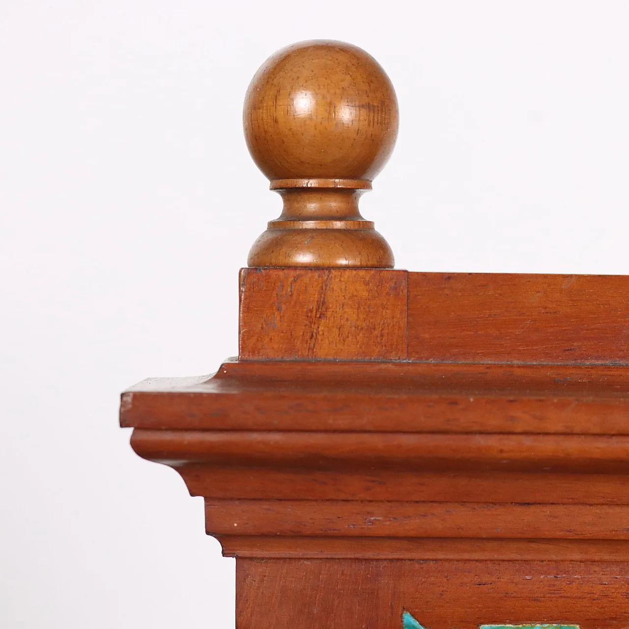 Comodino liberty in legno con inserti in ceramica, '900 7