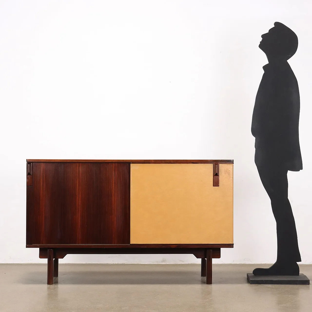 Sideboard with sliding doors in exotic wood and leather, 1960s 2