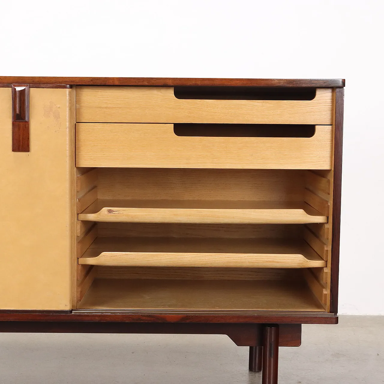 Sideboard with sliding doors in exotic wood and leather, 1960s 6