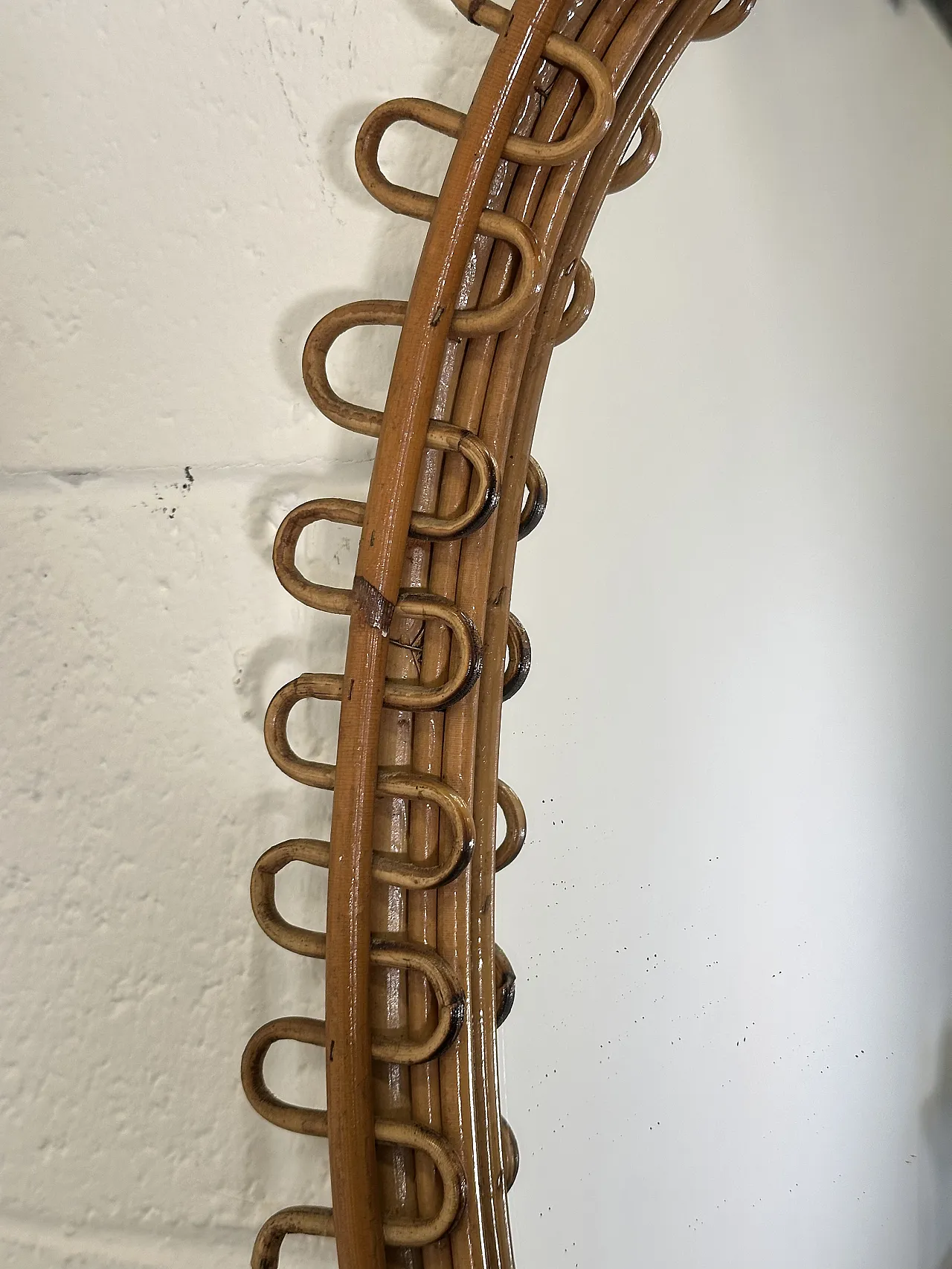 Specchio ovale in giunco e bambù, anni '70 3