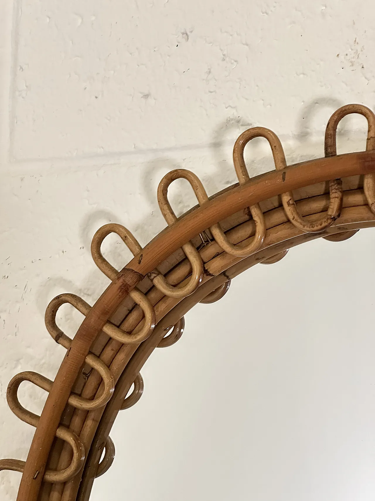 Specchio ovale in giunco e bambù, anni '70 7