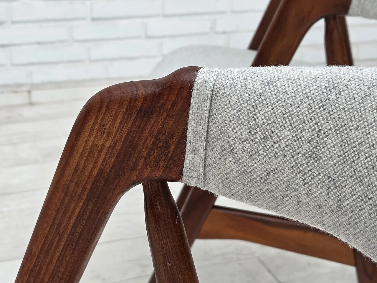 1960s, Danish design by Th.Harlev, model 205, set of 4 chairs. 3