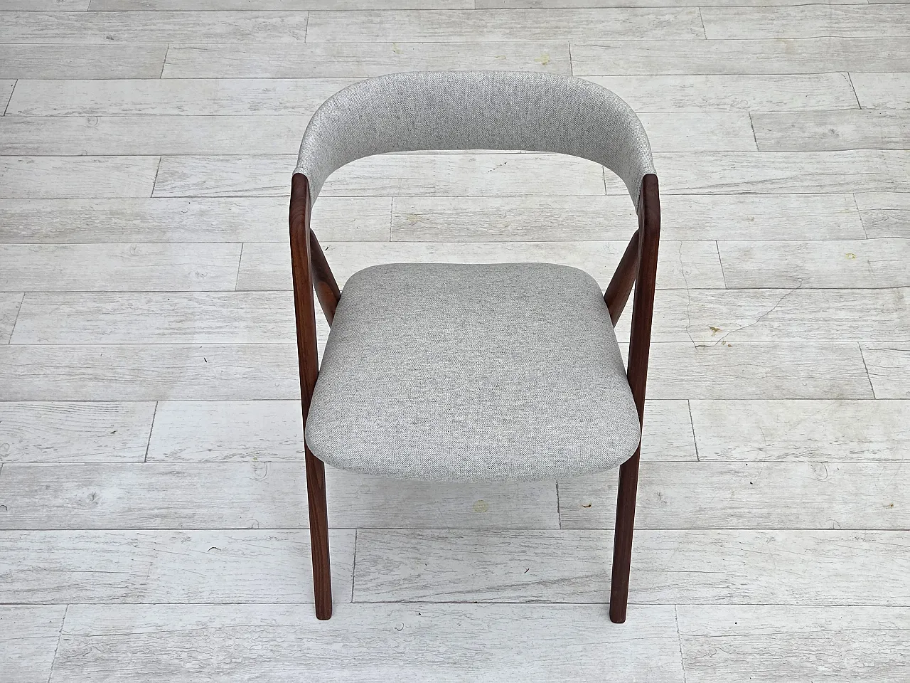 1960s, Danish design by Th.Harlev, model 205, set of 4 chairs. 10