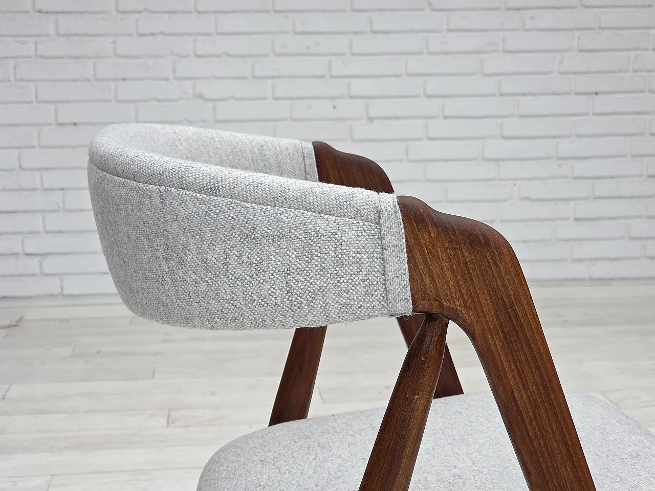 1960s, Danish design by Th.Harlev, model 205, set of 4 chairs. 13