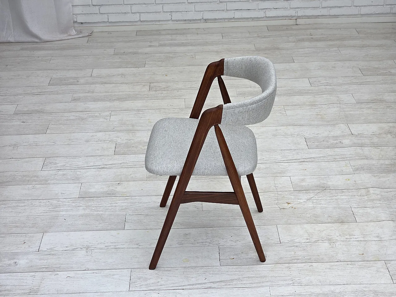 1960s, Danish design by Th.Harlev, model 205, set of 4 chairs. 17