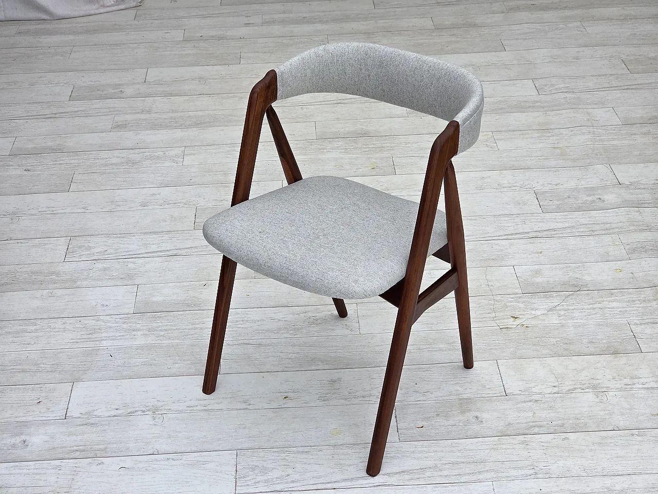 1960s, Danish design by Th.Harlev, model 205, set of 4 chairs. 20