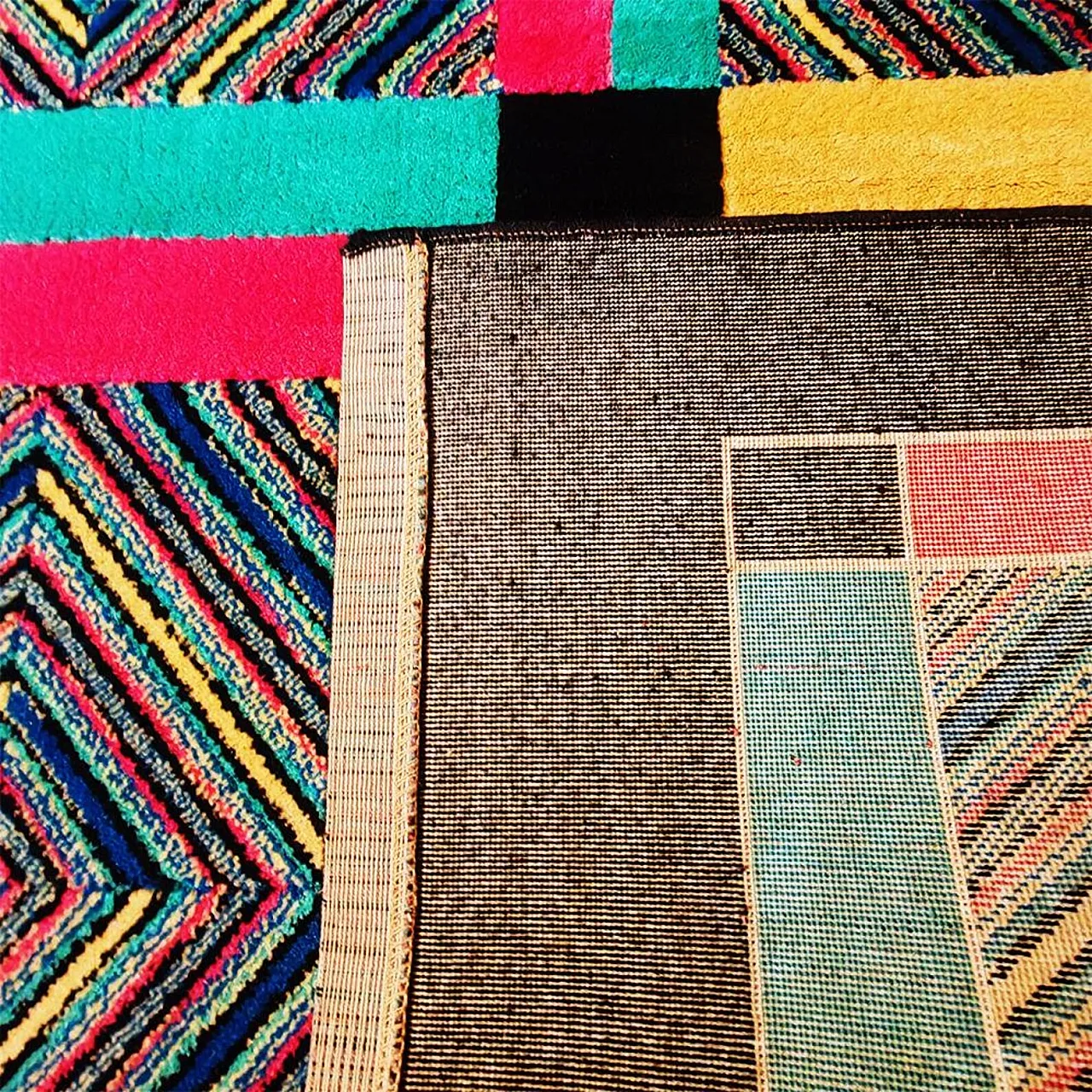 Tappeto geometrico di Missoni per T&J Vestor, anni '80 8