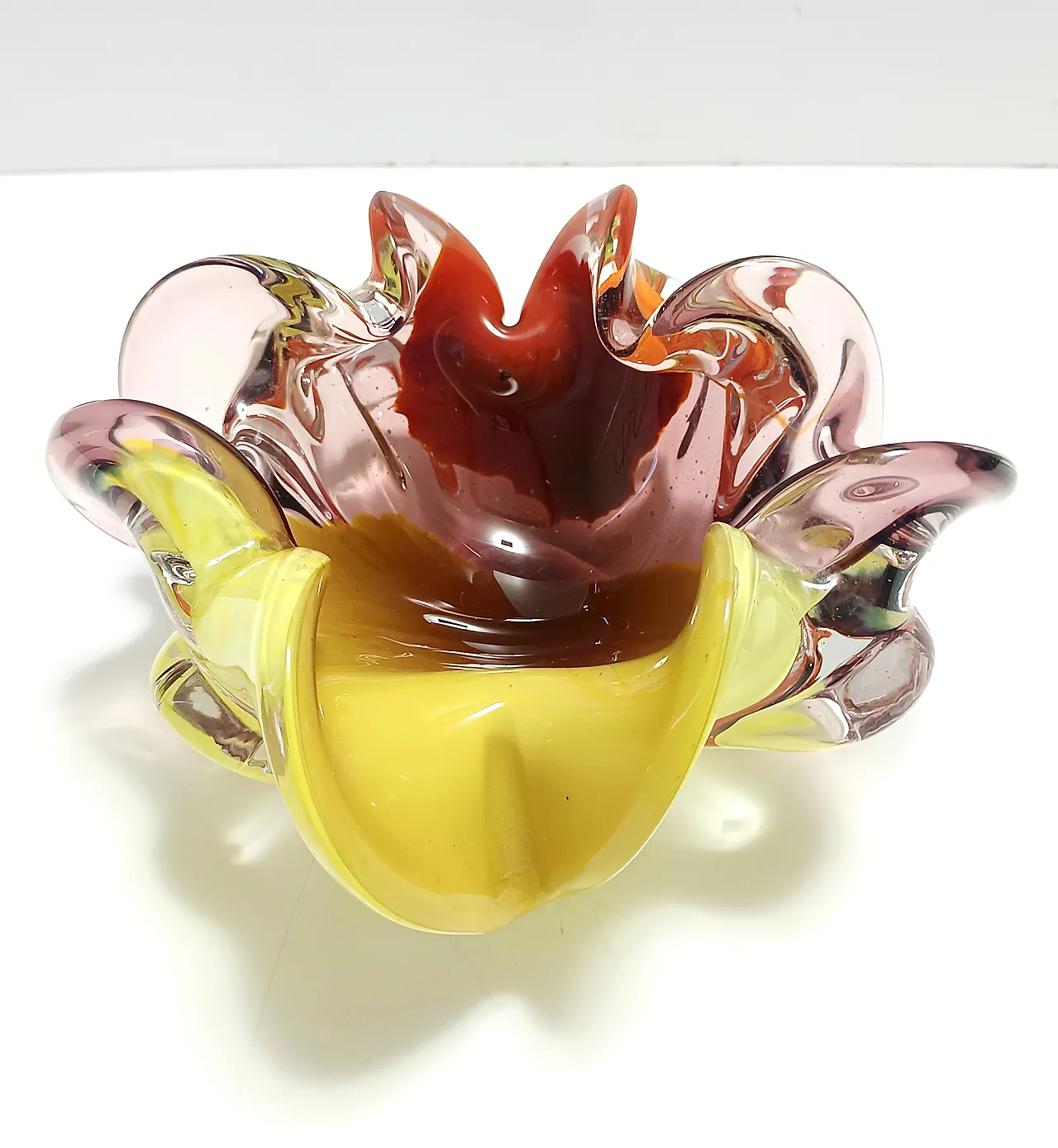 Posacenere in vetro di Murano policromo attr. a Toso, anni '60 2