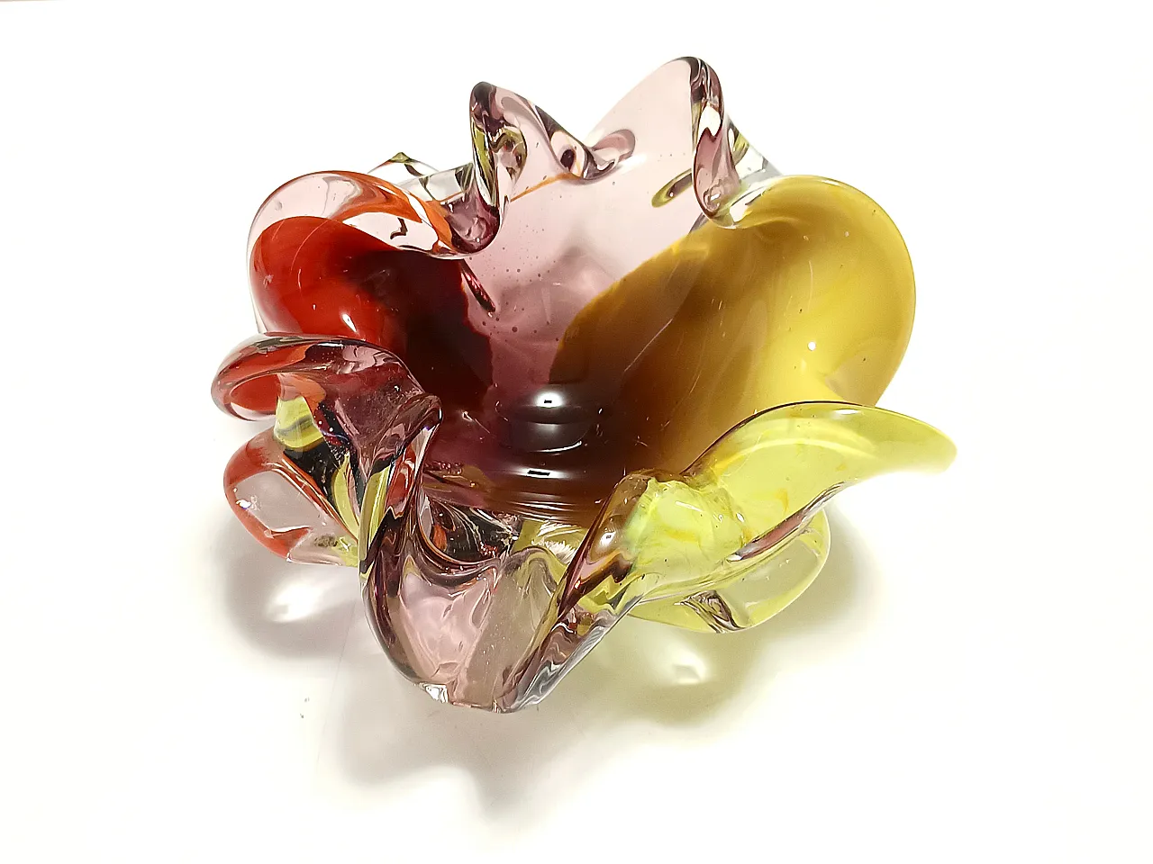 Posacenere in vetro di Murano policromo attr. a Toso, anni '60 9