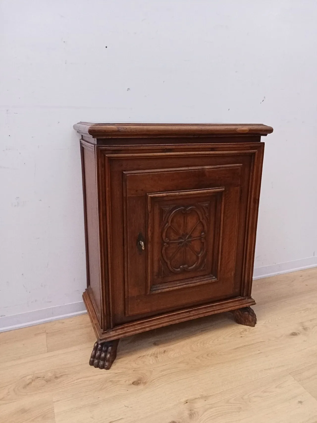 Small solid walnut sideboard, late 19th century 3