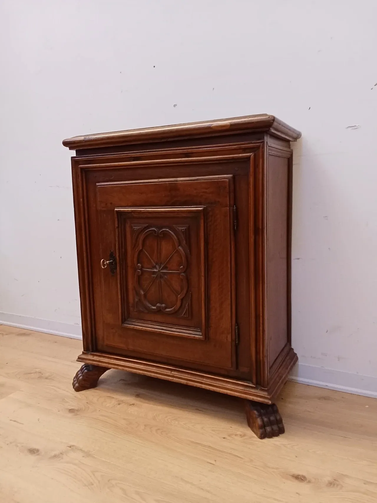 Small solid walnut sideboard, late 19th century 4