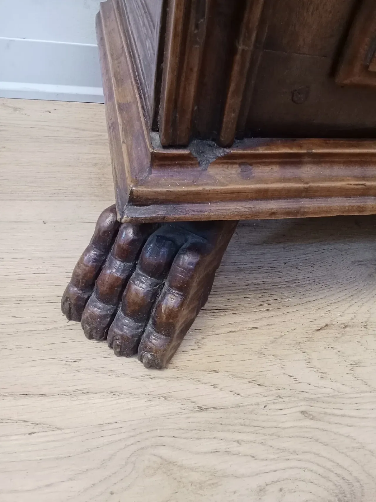 Small solid walnut sideboard, late 19th century 9
