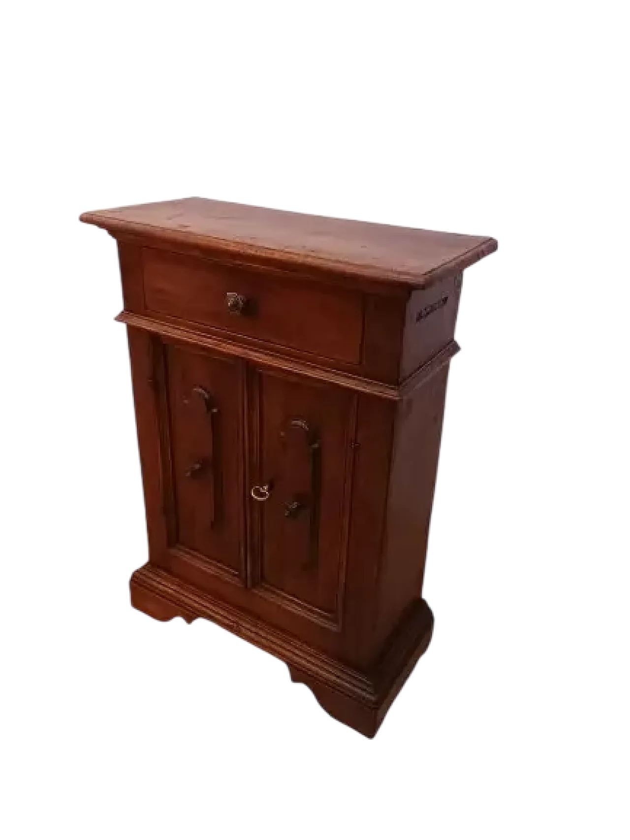 Solid walnut cabinet, early 18th century 18