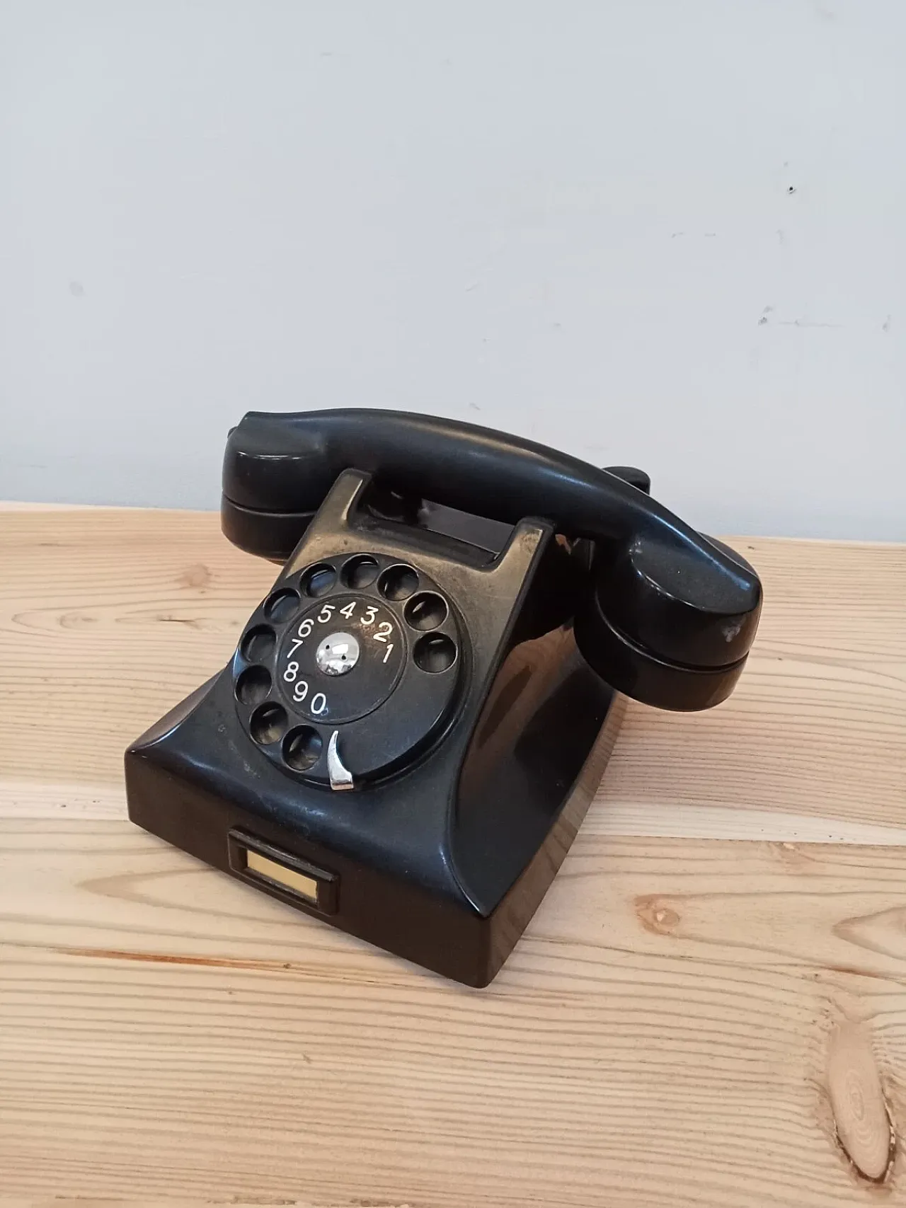 Telefono in bachelite nera Siemens, metà '900 6