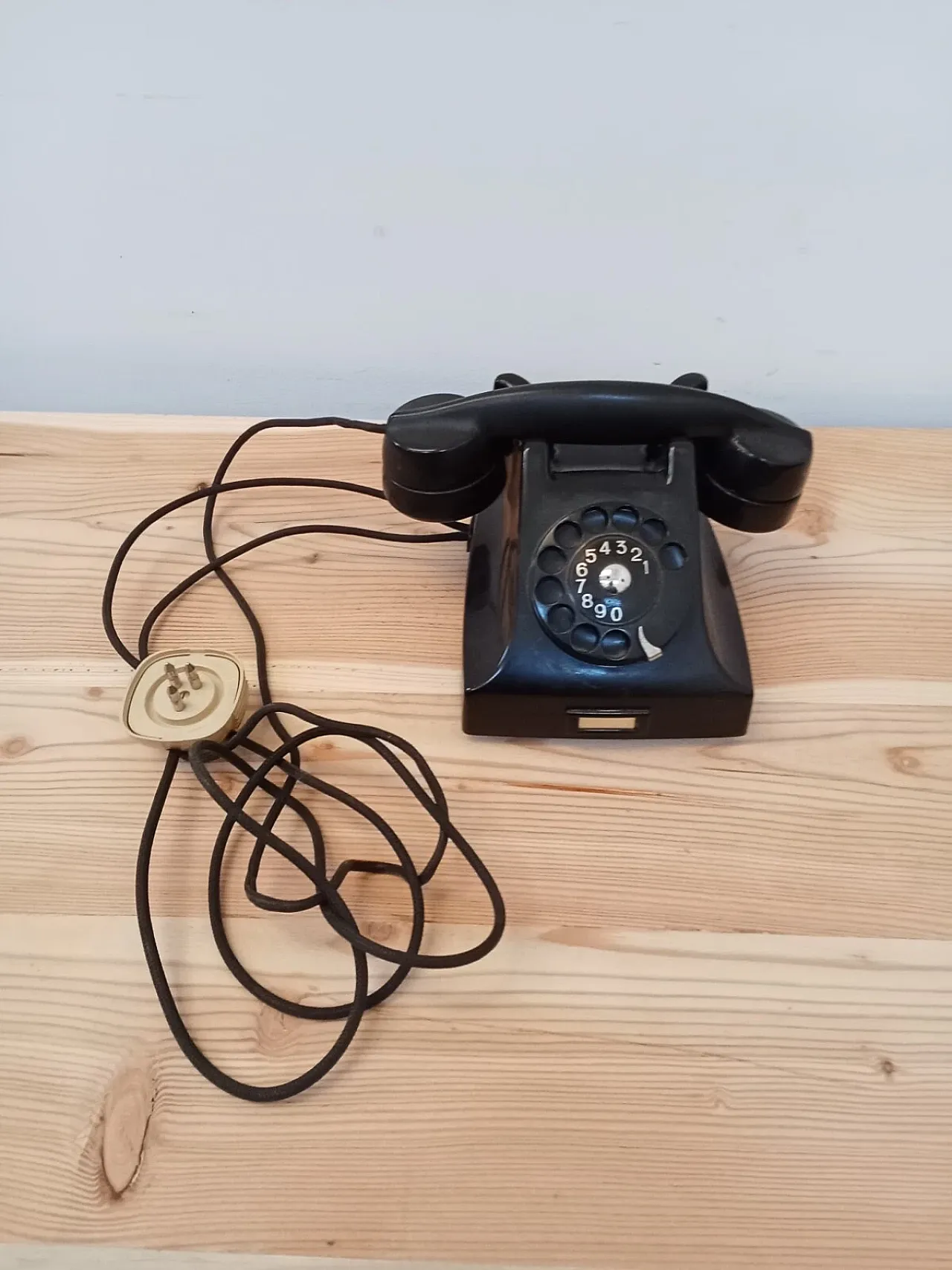 Telefono in bachelite nera Siemens, metà '900 13