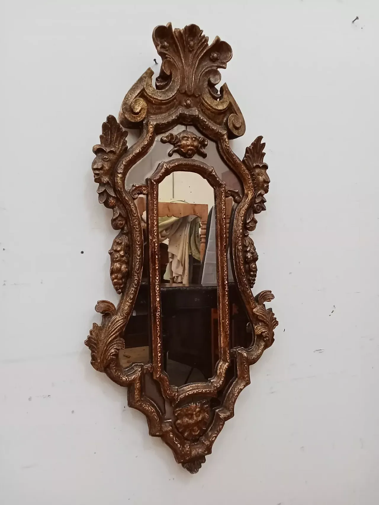 Specchiera in stile Luigi XV in legno dorato, fine '800 2