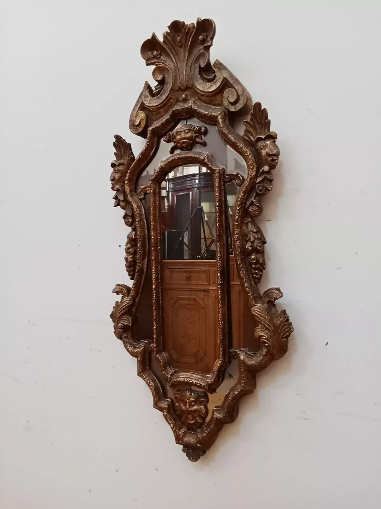 Specchiera in stile Luigi XV in legno dorato, fine '800 4