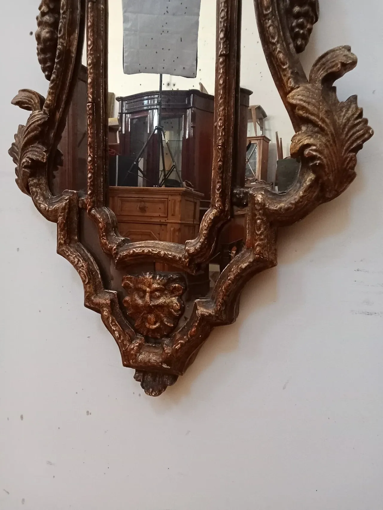 Specchiera in stile Luigi XV in legno dorato, fine '800 6