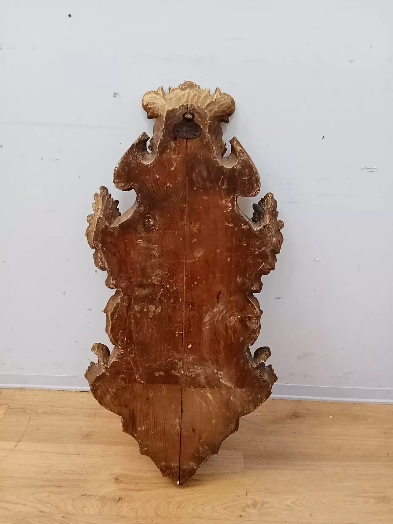 Specchiera in stile Luigi XV in legno dorato, fine '800 12