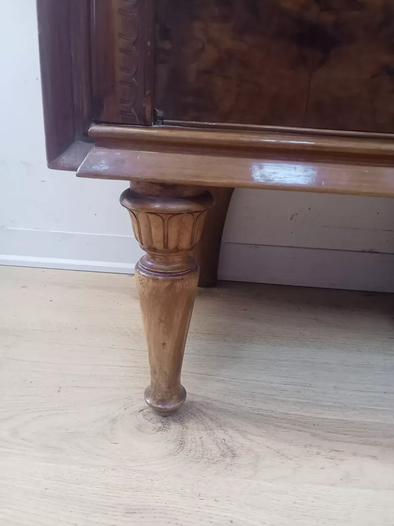 Pair of Art Deco bedside tables, 1930s 8
