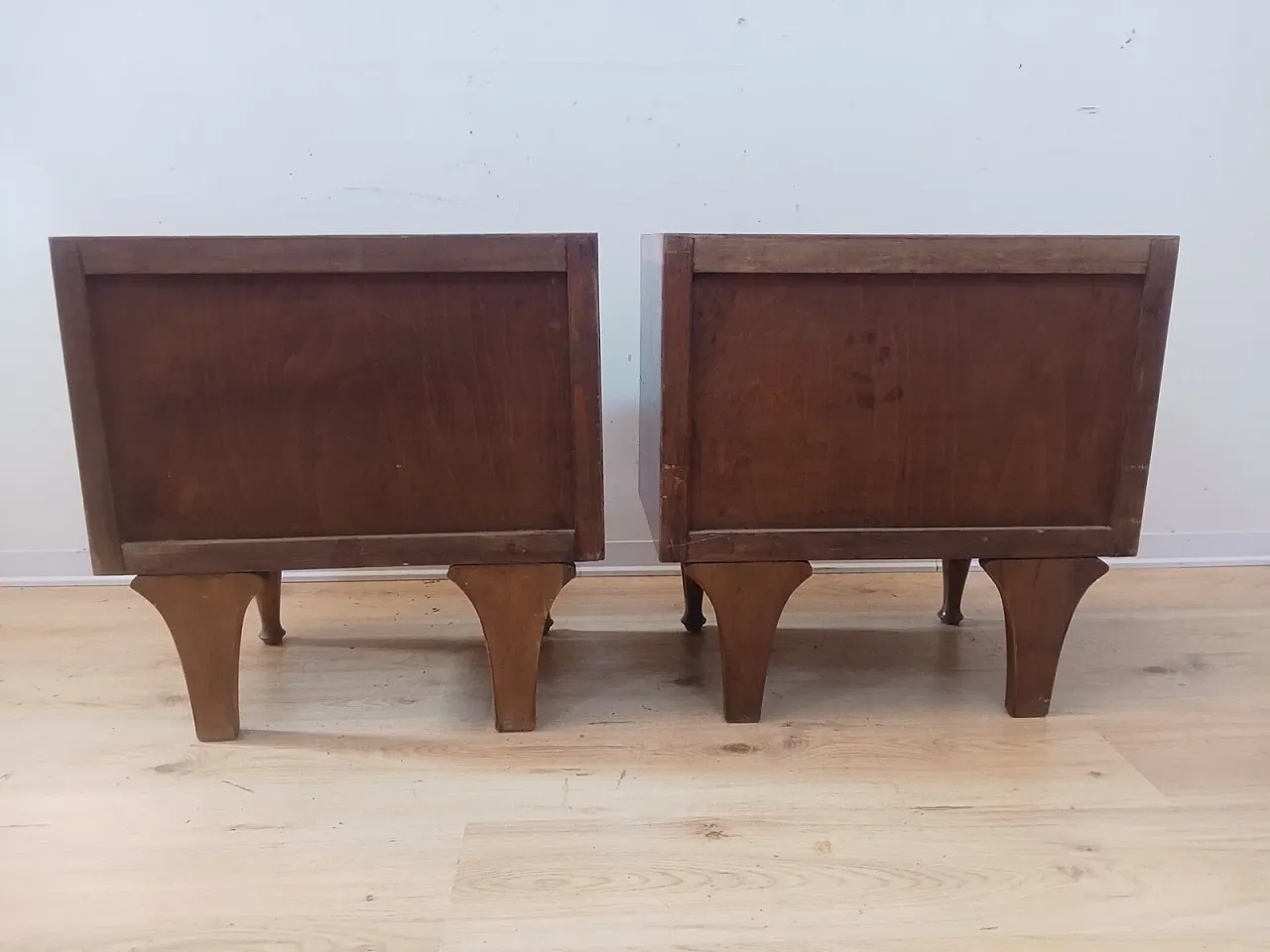 Pair of Art Deco bedside tables, 1930s 12