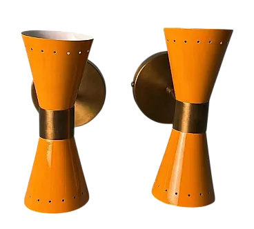 Coppia di appliques in metallo laccato e ottone, anni 2000