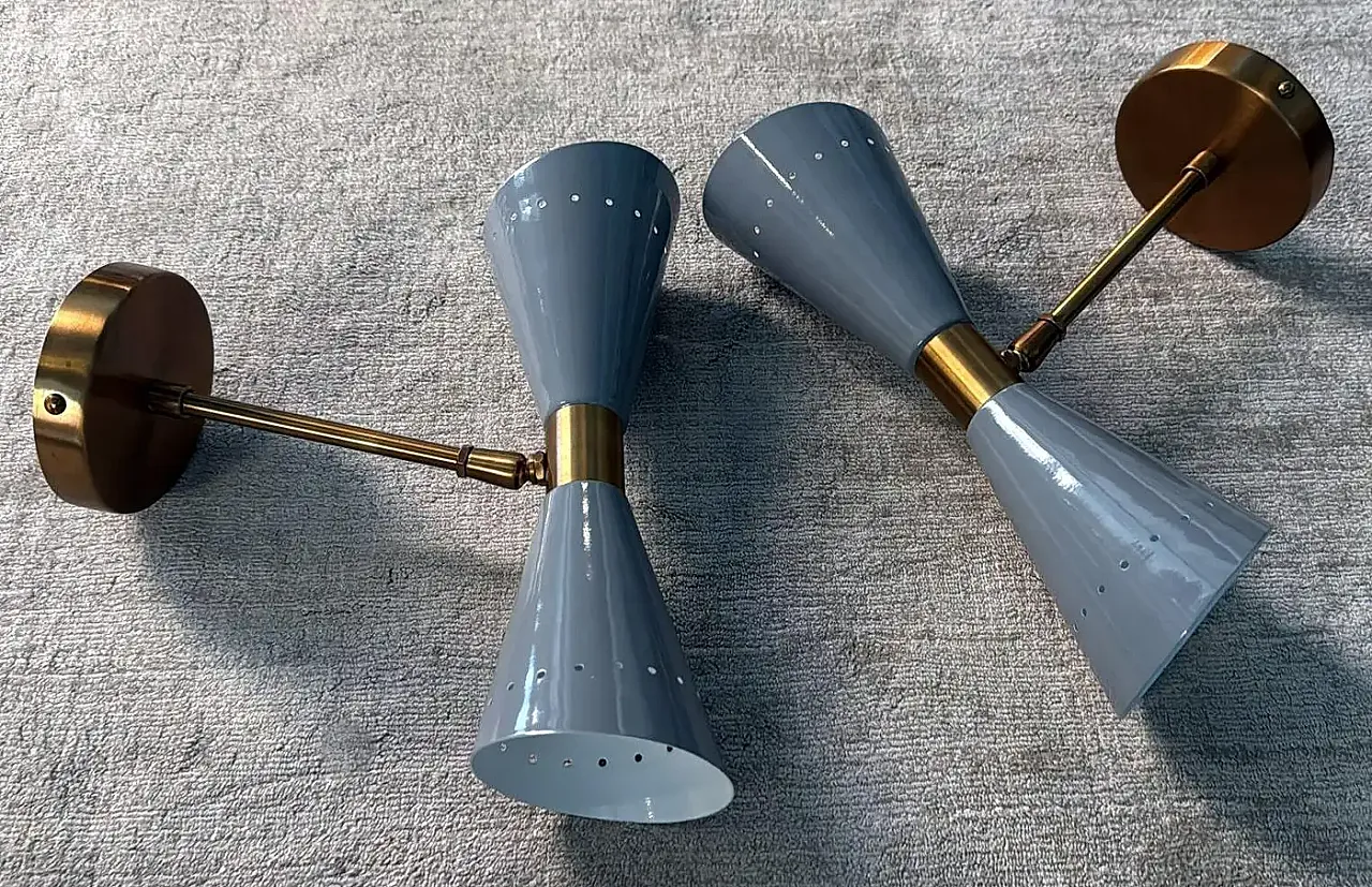 Coppia di applique in metallo e ottone in stile Stilnovo, anni 2000 2