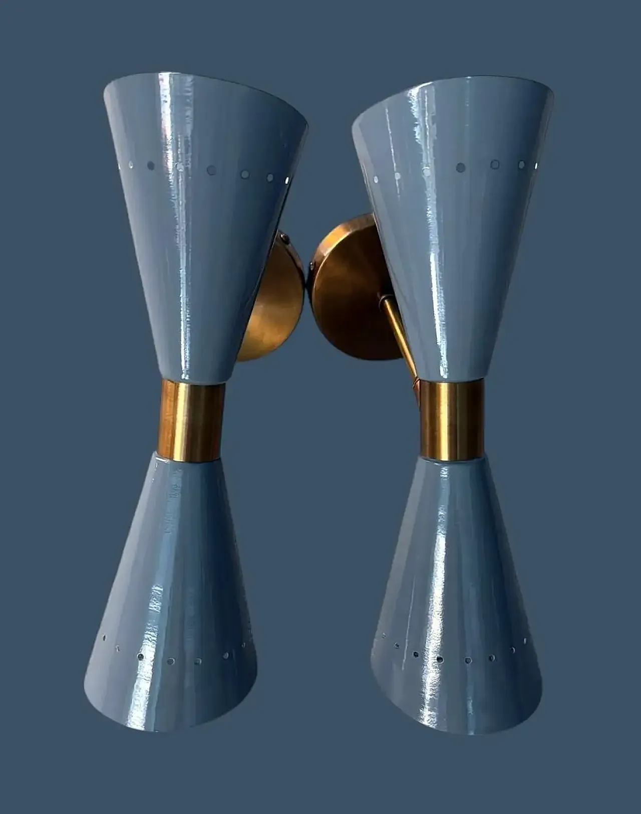 Coppia di applique in metallo e ottone in stile Stilnovo, anni 2000 4