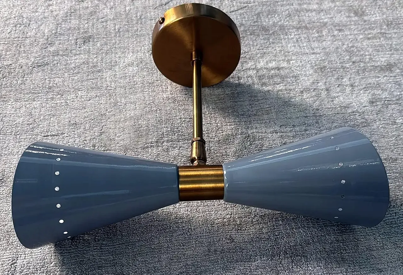 Coppia di applique in metallo e ottone in stile Stilnovo, anni 2000 8