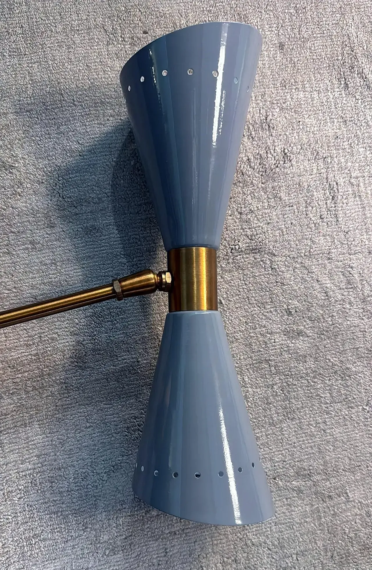 Coppia di applique in metallo e ottone in stile Stilnovo, anni 2000 10