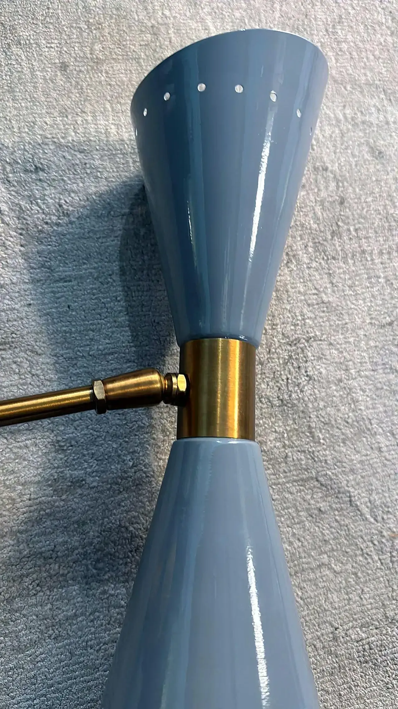 Coppia di applique in metallo e ottone in stile Stilnovo, anni 2000 12