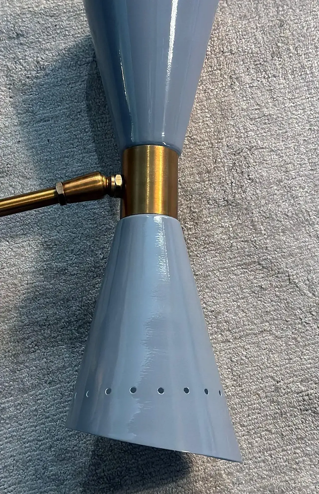 Coppia di applique in metallo e ottone in stile Stilnovo, anni 2000 13