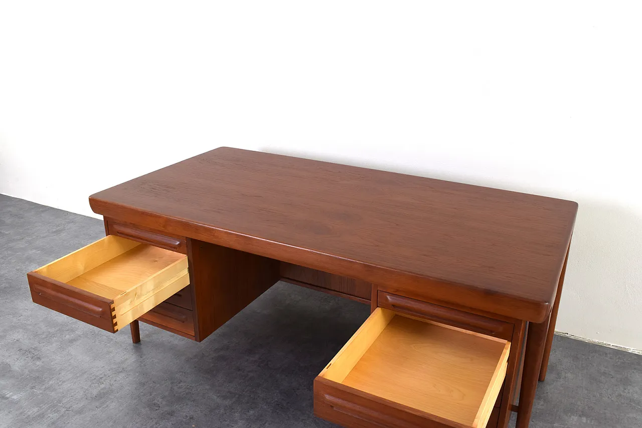 Danish Teak Freestanding Desk by Ib Kofod-Larsen for Faarup Møbelfabri 20