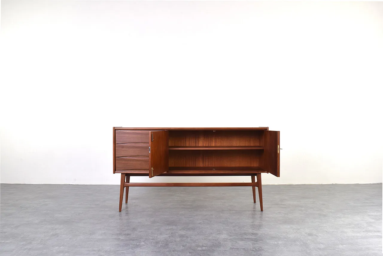Sideboard in noce polacca, anni '60 2