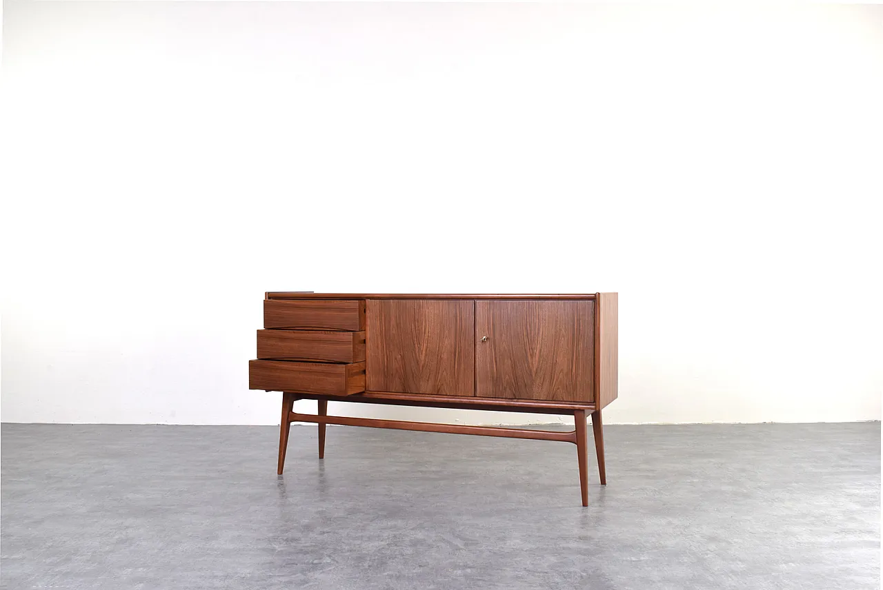 Sideboard in noce polacca, anni '60 5