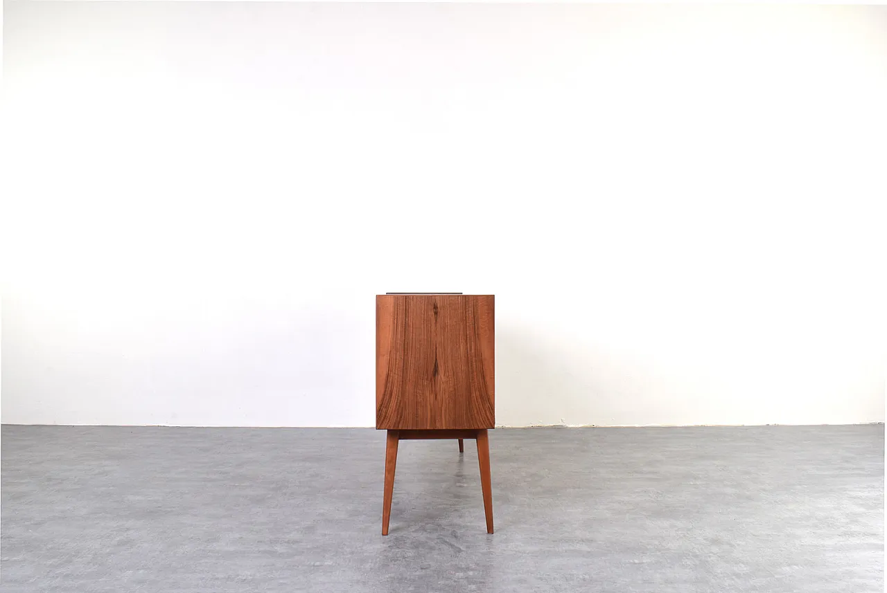 Sideboard in noce polacca, anni '60 7