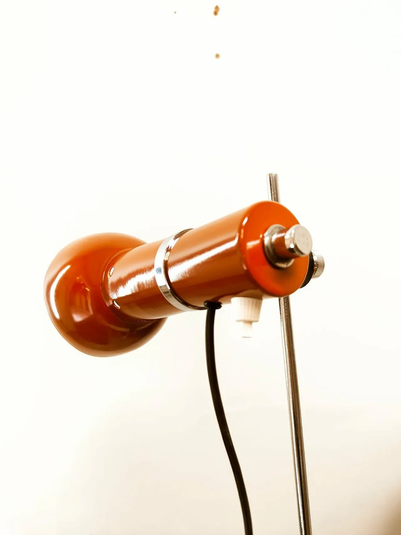 Red metal clamp lamp, 1960s 2