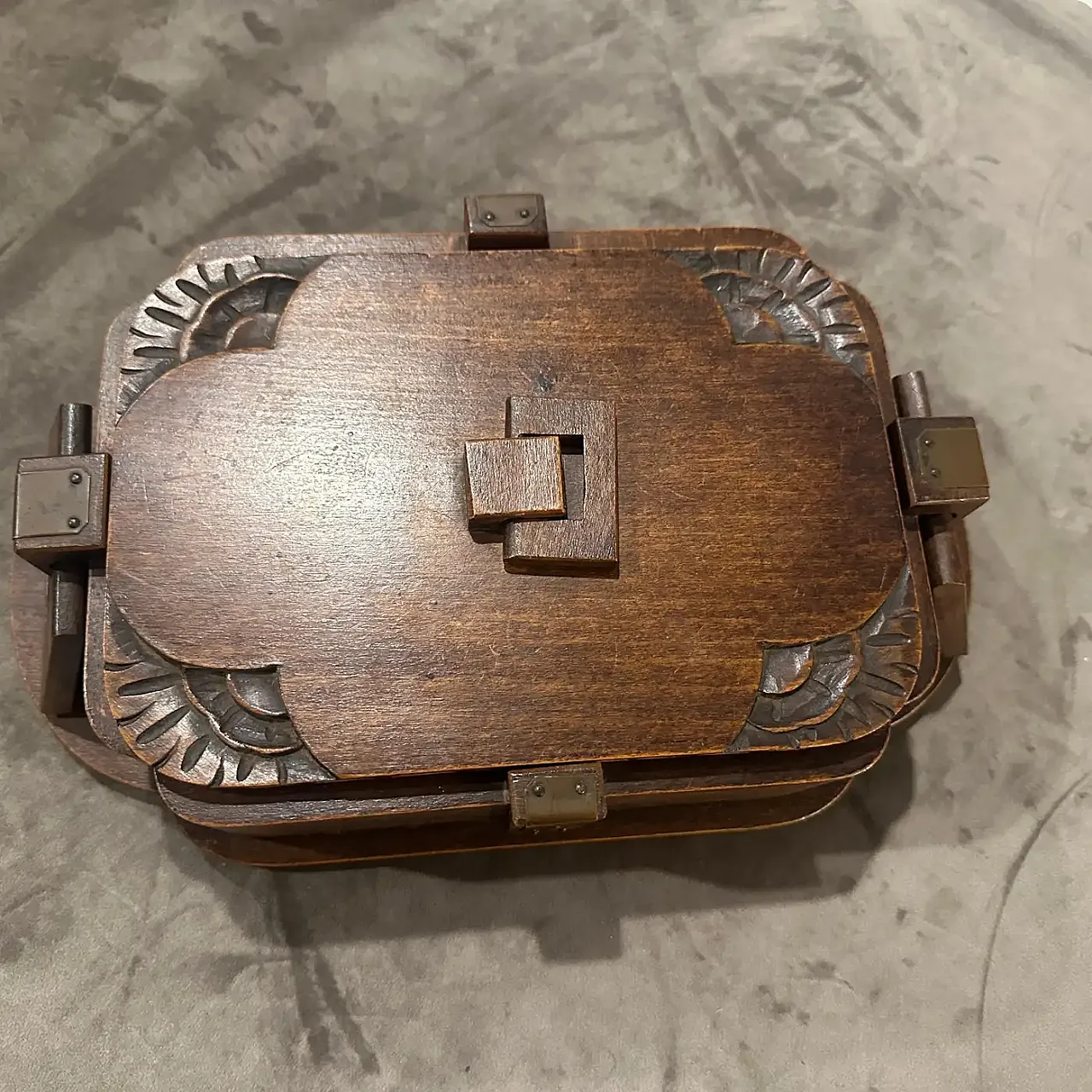 Oak box, hand-carved, 1930s 3