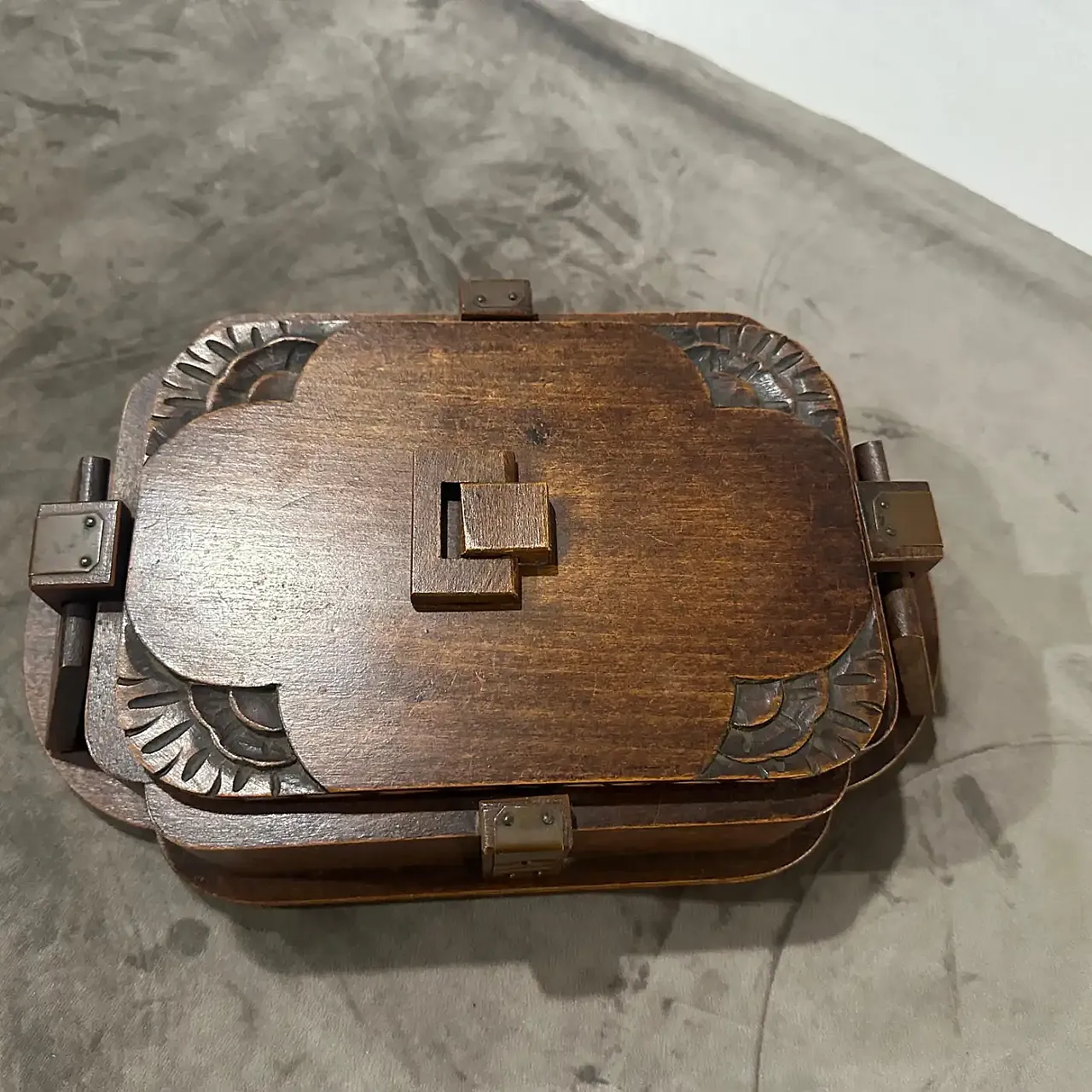Oak box, hand-carved, 1930s 9