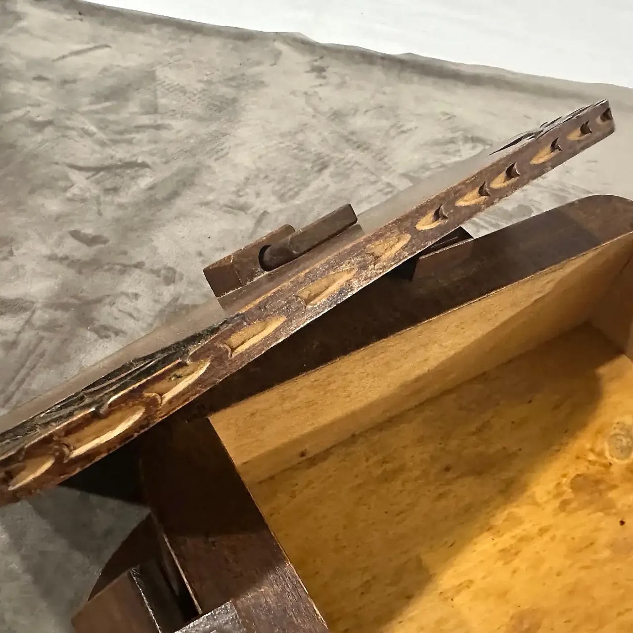 Oak box, hand-carved, 1930s 14