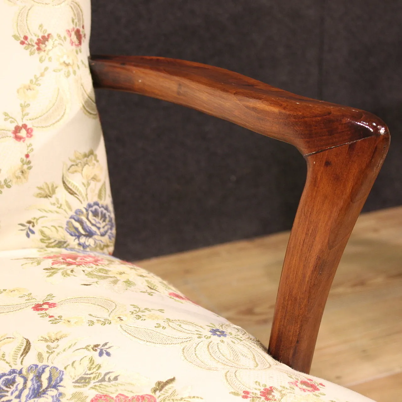 Pair of Italian Mid-century beech armchairs, 20th century 9